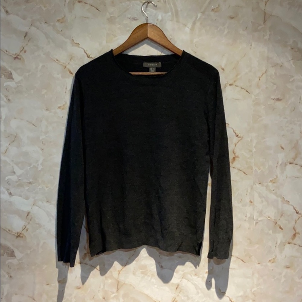 Dark gray sweater long sleeve